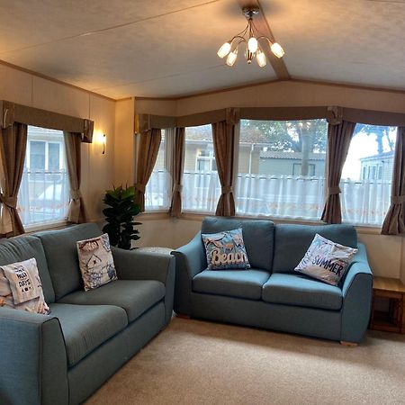Mudeford Beach Lodge Esterno foto