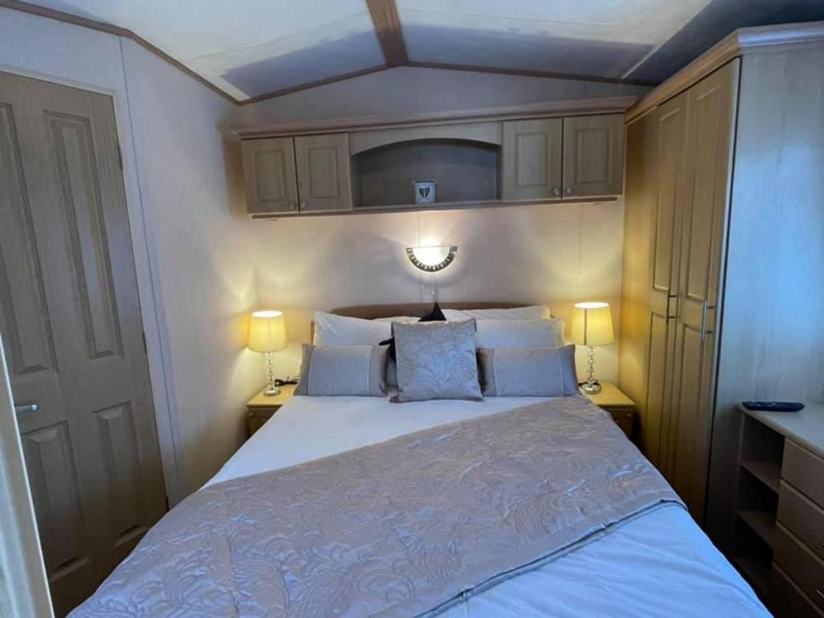 Mudeford Beach Lodge Esterno foto