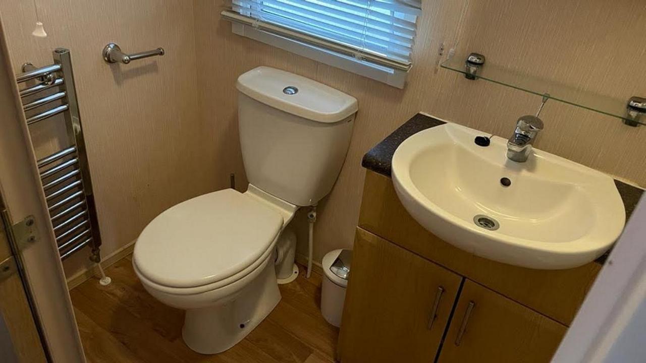 Mudeford Beach Lodge Esterno foto