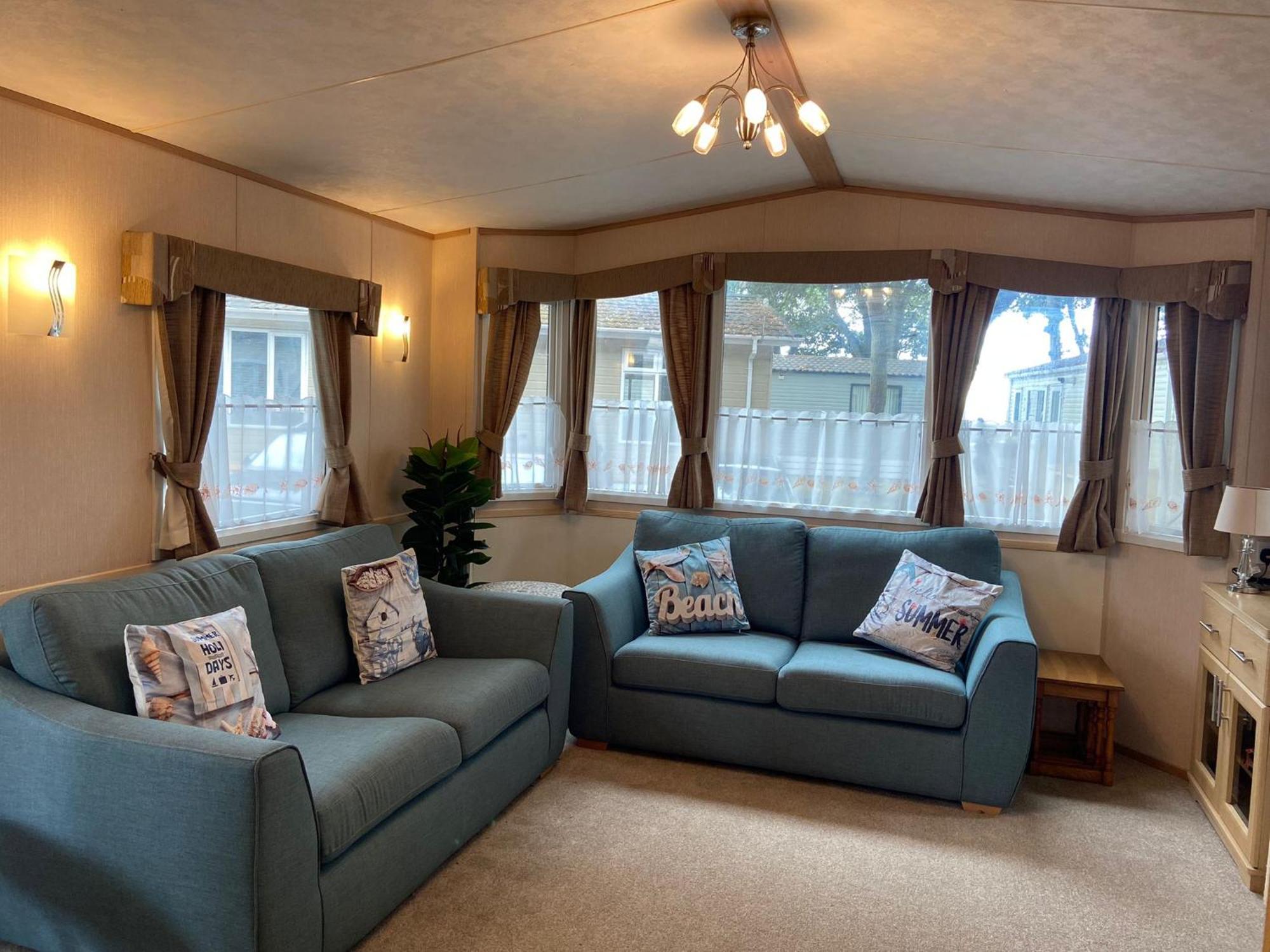 Mudeford Beach Lodge Esterno foto